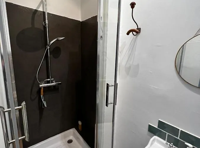 Appartement Au Calme Terrasse Privee Place De Parking Securisee